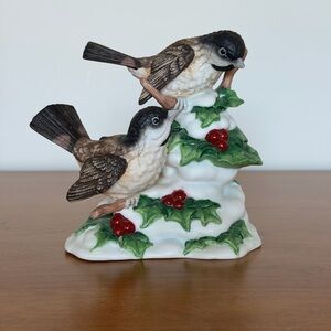 Home Interiors Gifts “Winter’s Chickadees” Hand Painted Bird Figurine 5/4,5”